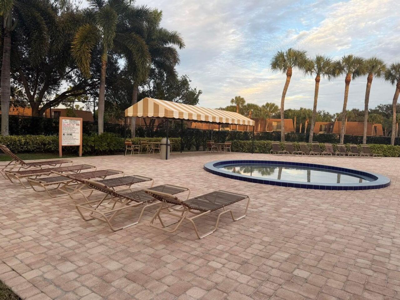 7117 71st Way, West Palm Beach, FL 33407 Photo