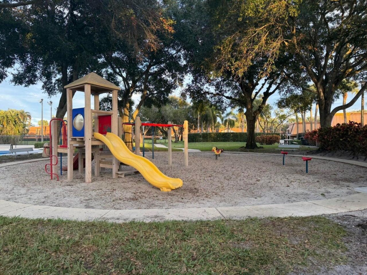 7117 71st Way, West Palm Beach, FL 33407 Photo