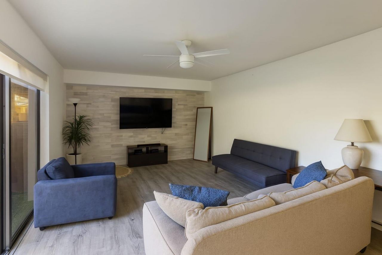 7117 71st Way, West Palm Beach, FL 33407 Photo