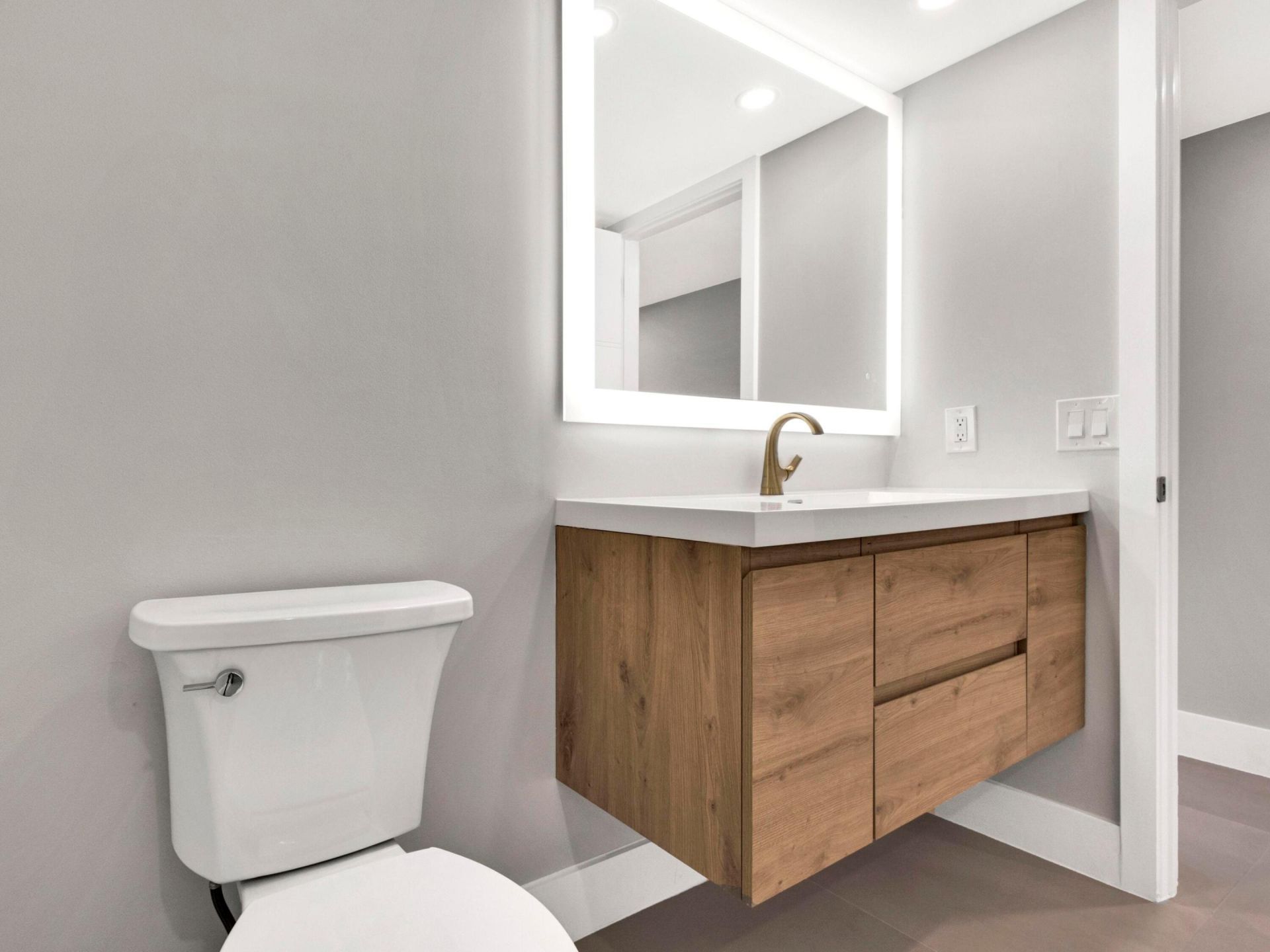 1 Harbourside Drive, Unit 2207, Delray Beach, FL 33483 Photo