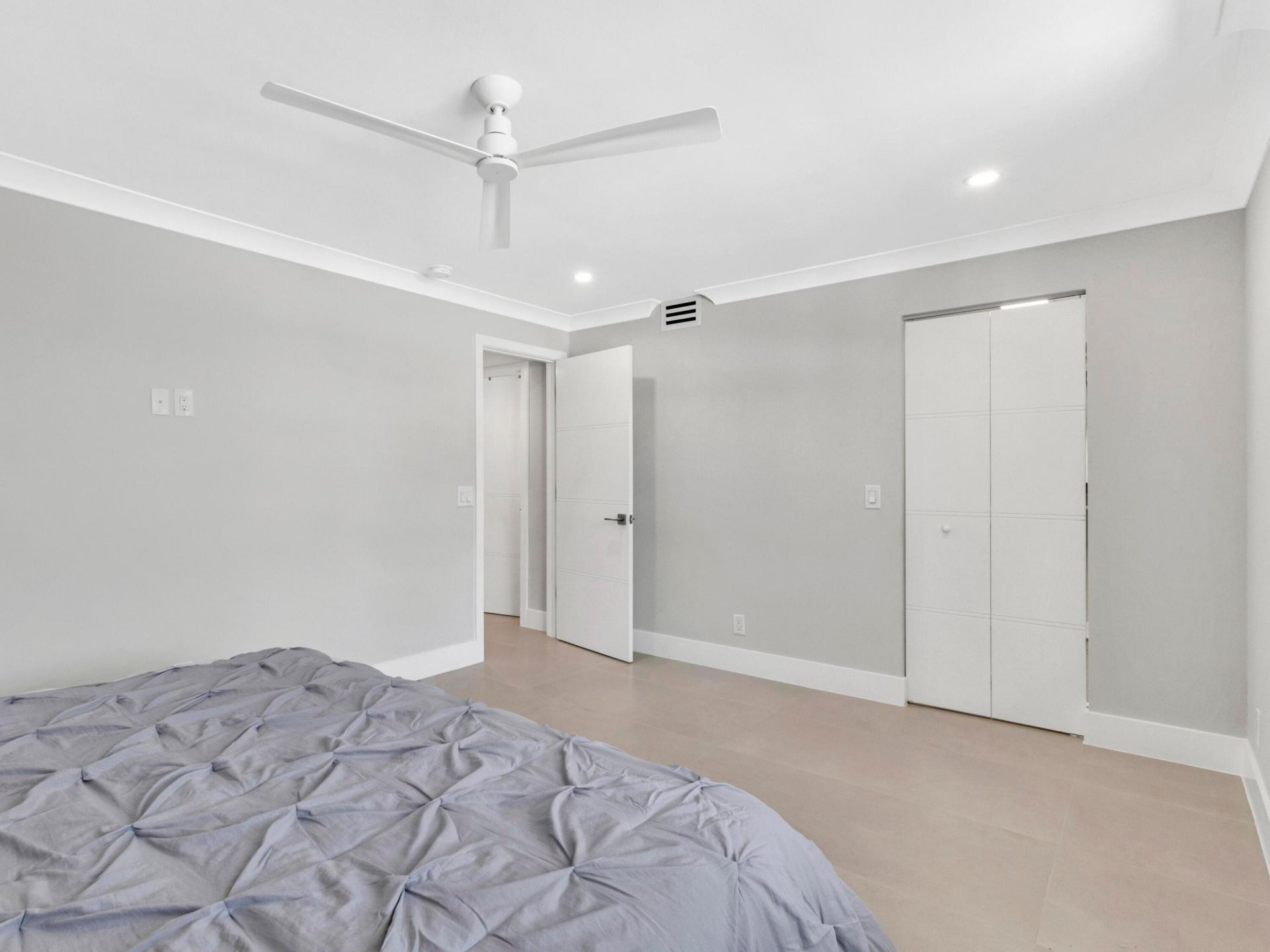 1 Harbourside Drive, Unit 2207, Delray Beach, FL 33483 Photo