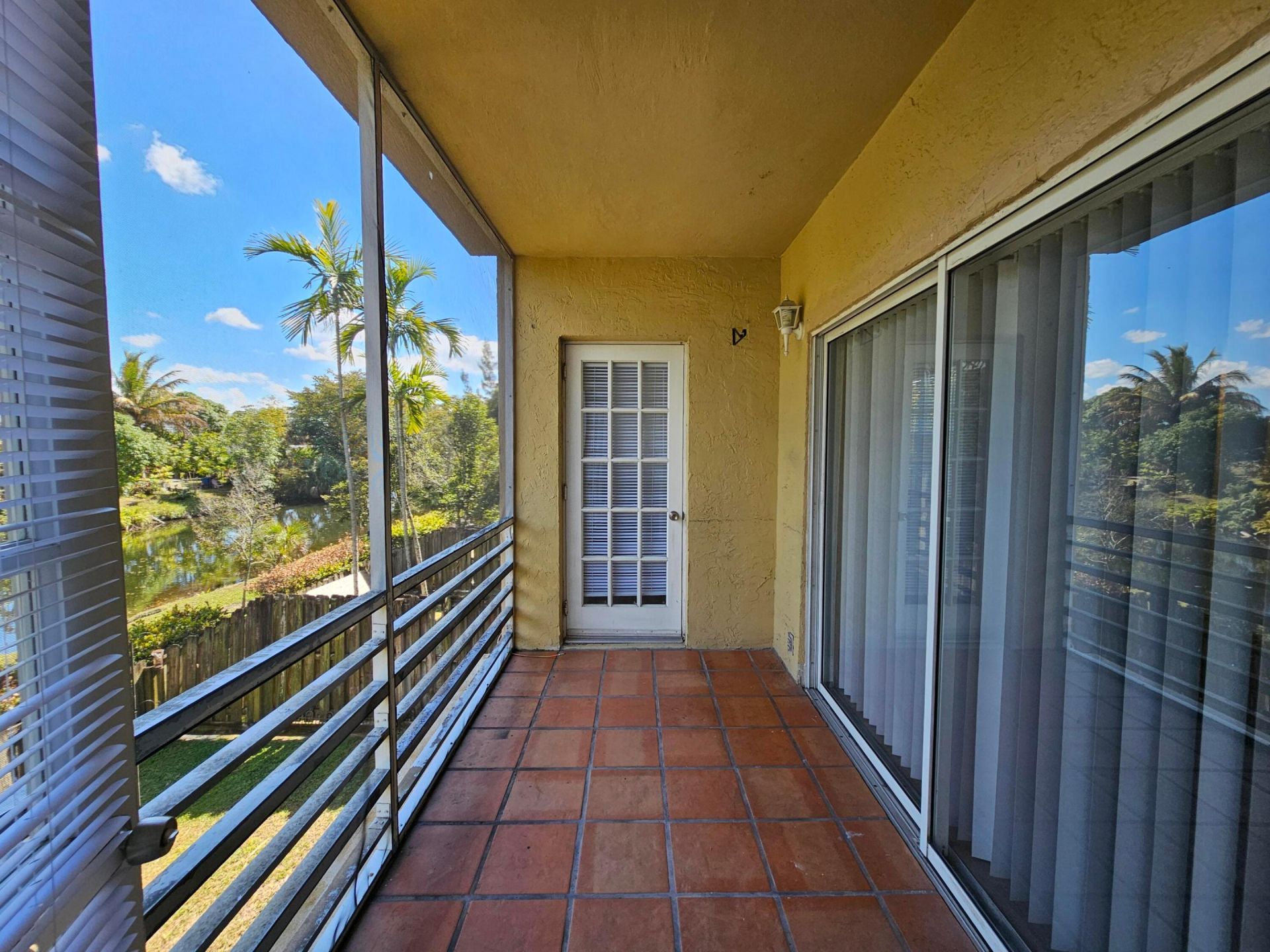 120 Sparrow Drive, Unit 208, Royal Palm Beach, FL 33411 Photo