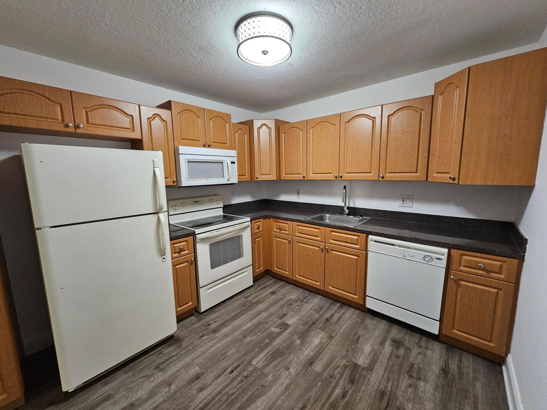 120 Sparrow Drive, Unit 208, Royal Palm Beach, FL 33411 Photo