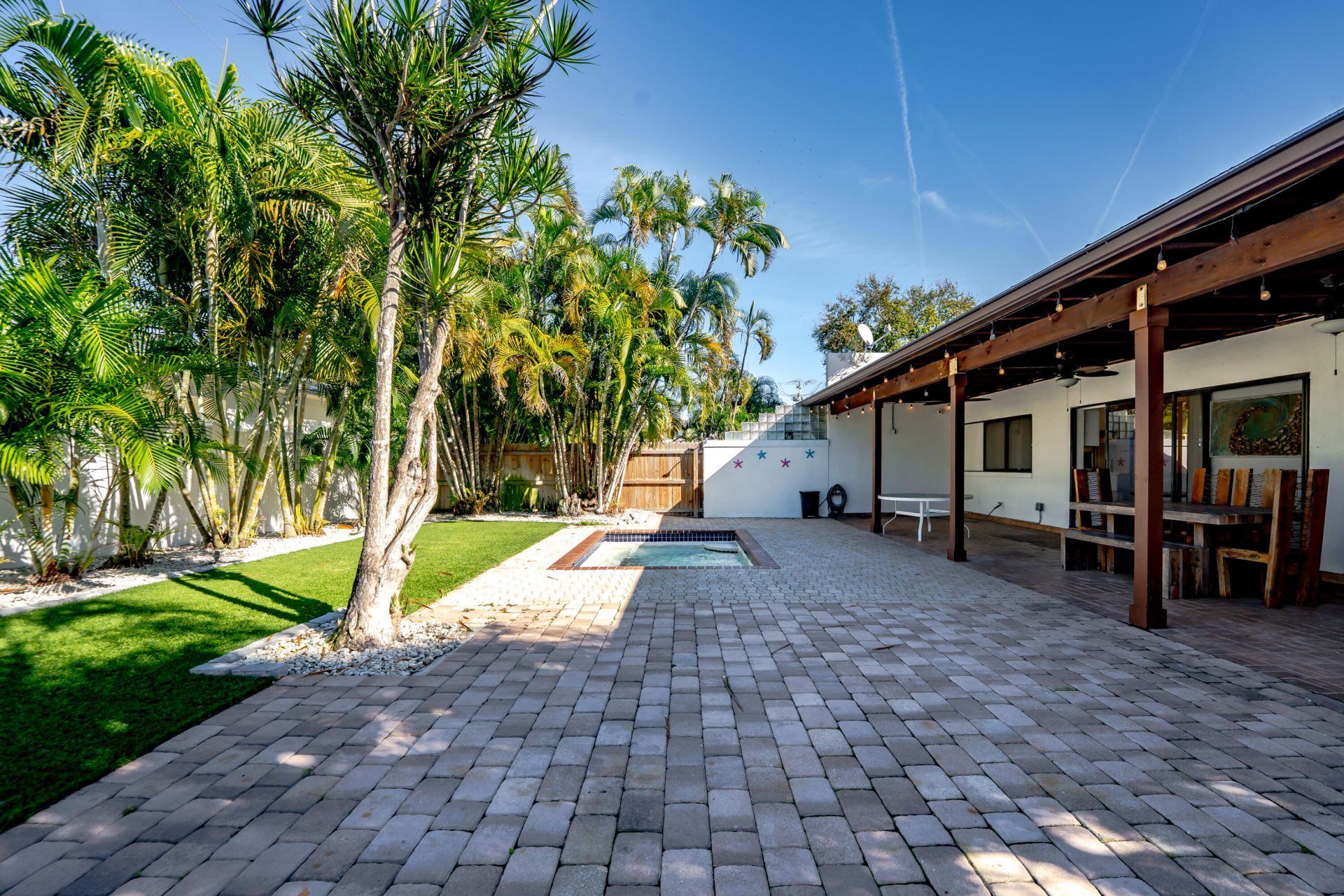 665 Jeffery Street, Boca Raton, FL 33487 Photo