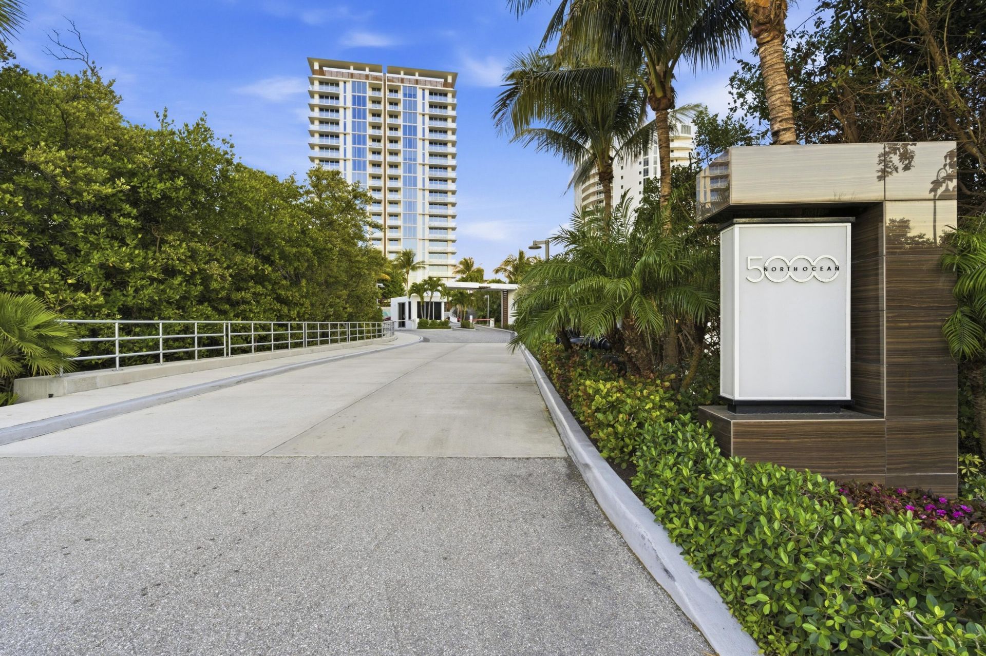 5000 N Ocean Drive, Unit 1001, Singer Island, FL 33404 Photo