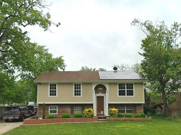 7302 CIRCLE DRIVE E, OXON HILL, MD 20745