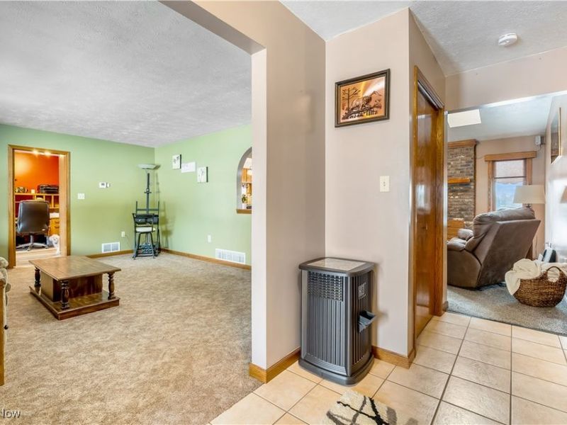 1037 Atkins Road, Geneva, OH 44041 Photo 2