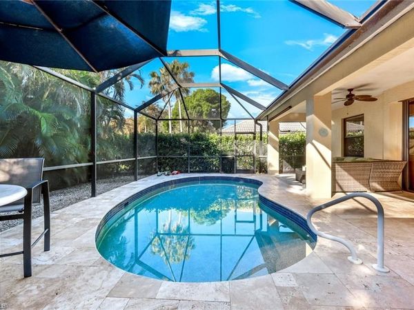 302 Sawgrass CT, NAPLES, FL 34110