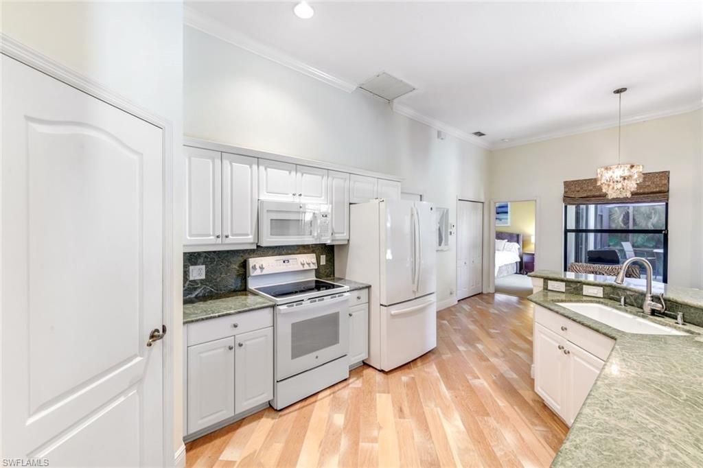 302 Sawgrass Ct, Naples, FL 34110 Photo
