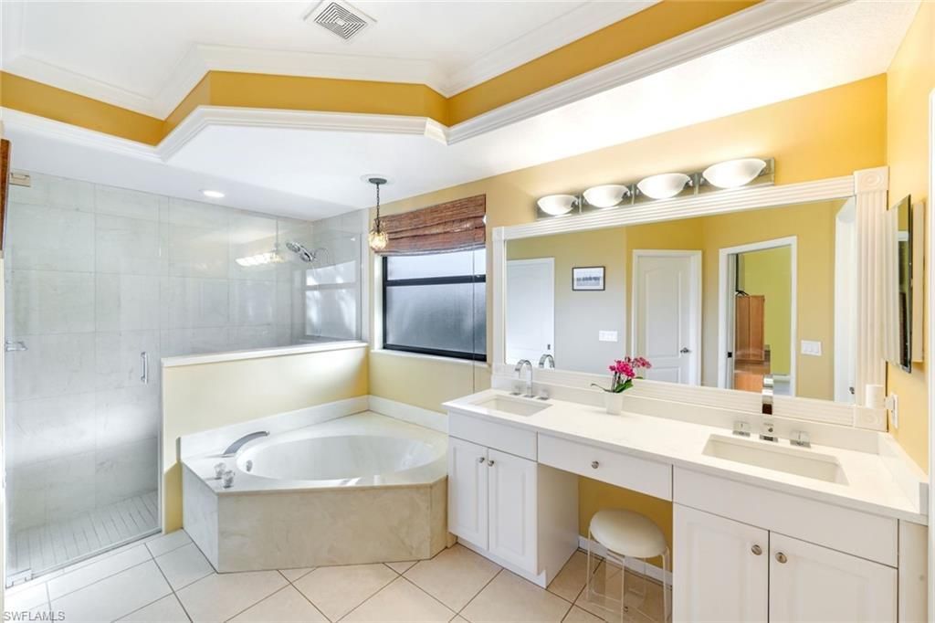 302 Sawgrass Ct, Naples, FL 34110 Photo