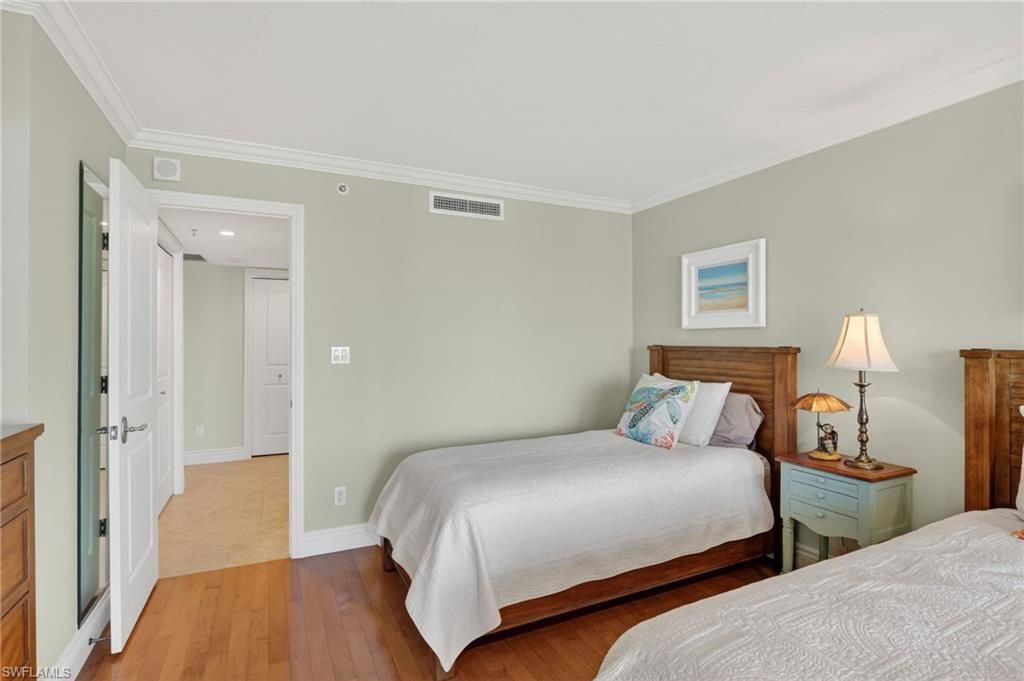 4651 Gulf Shore Blvd N, Unit 607, Naples, FL 34103 Photo