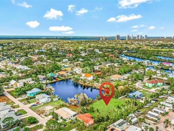 3870 Bennett LN , BONITA SPRINGS, FL 34134