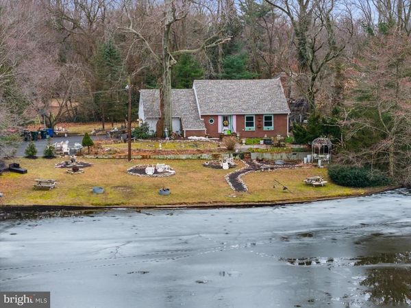 2031 SYLVAN PARK ROAD, BURLINGTON, NJ 08016