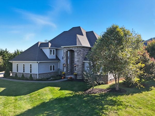 534 Buckingham Road, Gray, TN 37615