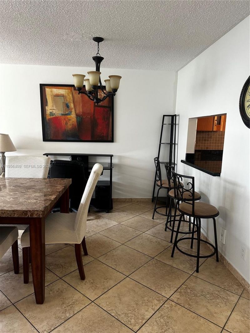 410 SE 2nd St , Unit 308, Hallandale Beach, FL 33009 Photo