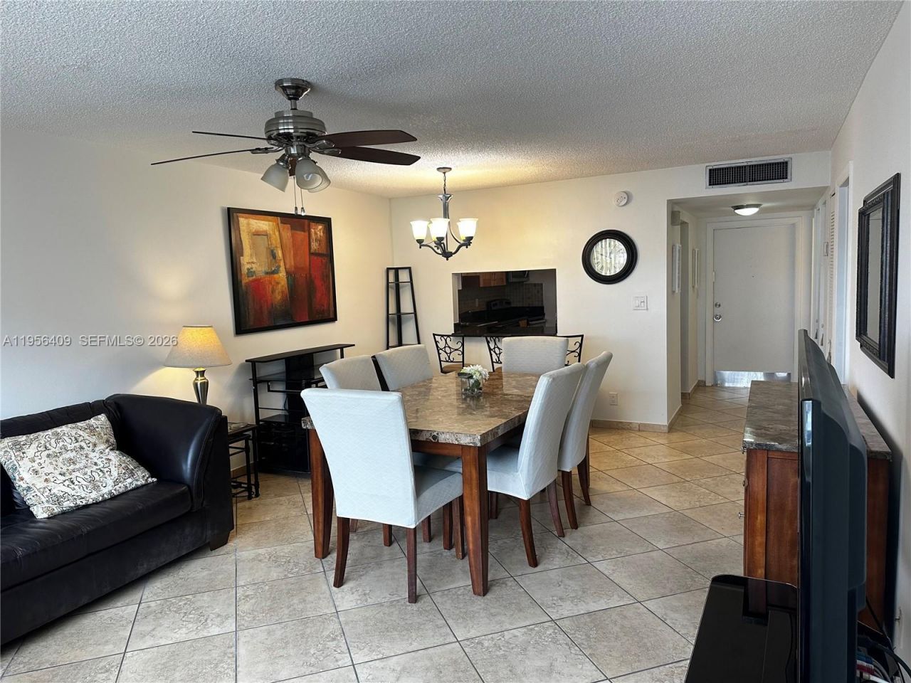 410 SE 2nd St , Unit 308, Hallandale Beach, FL 33009 Photo