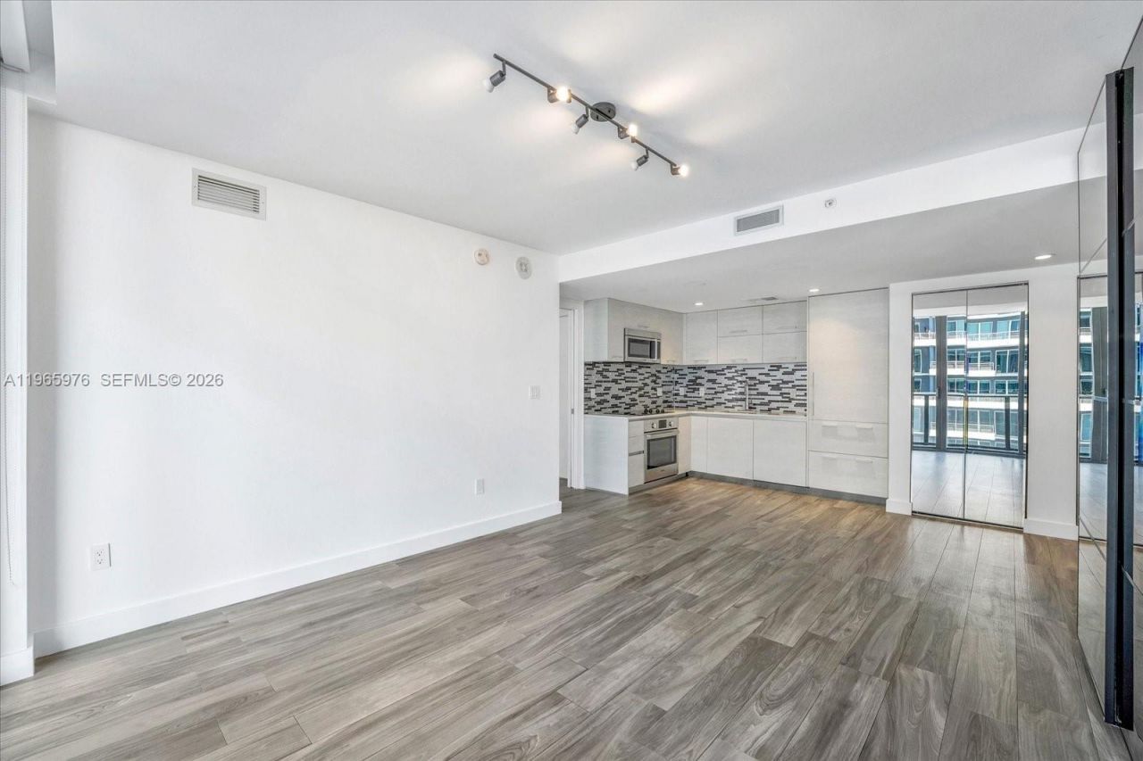 1300 S Miami Ave , Unit 4807, Miami, FL 33130 Photo