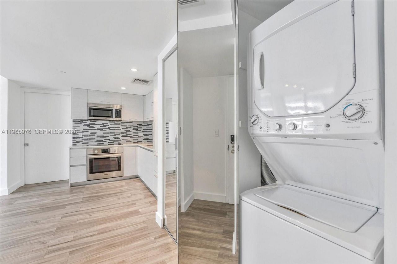 1300 S Miami Ave , Unit 4807, Miami, FL 33130 Photo