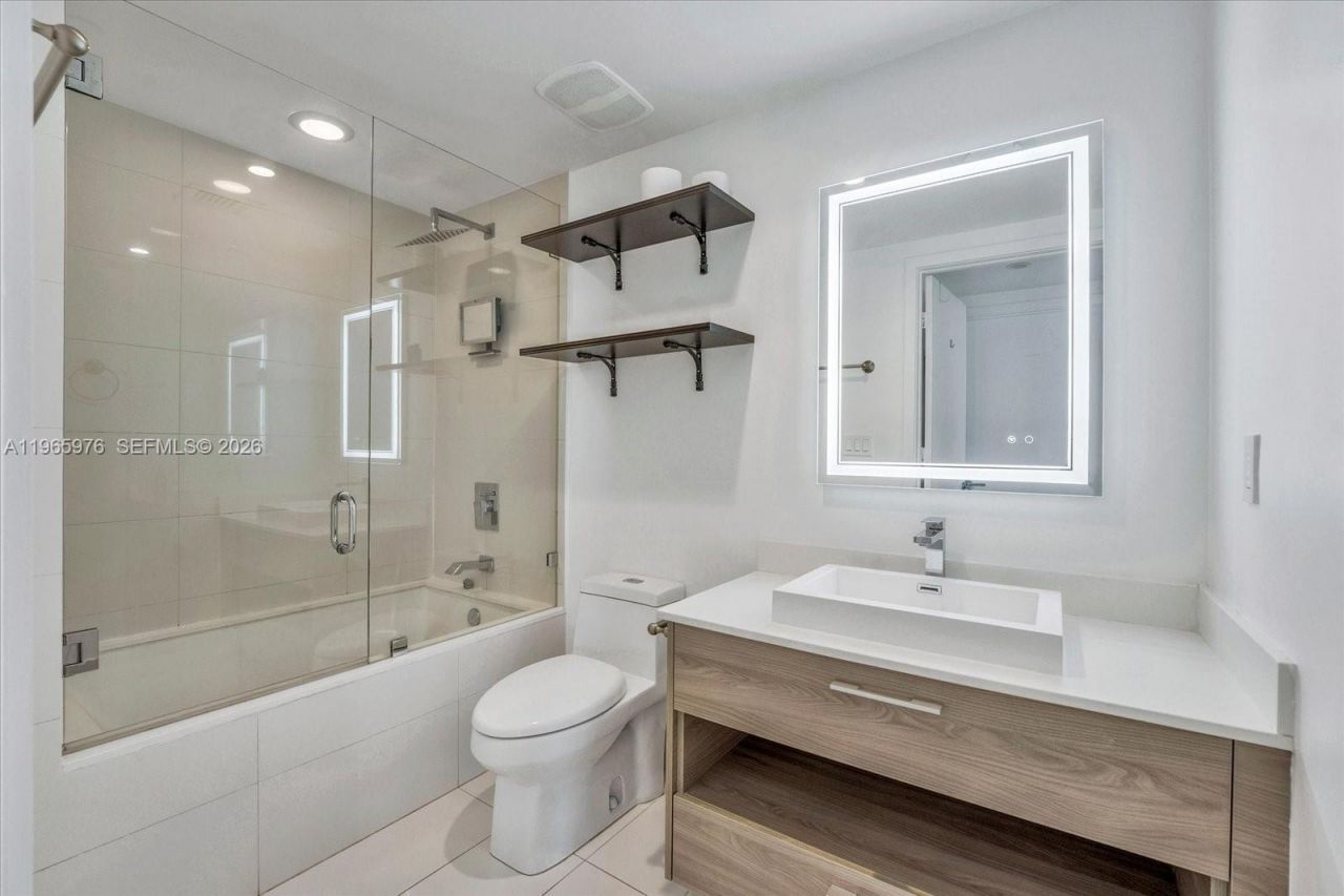 1300 S Miami Ave , Unit 4807, Miami, FL 33130 Photo