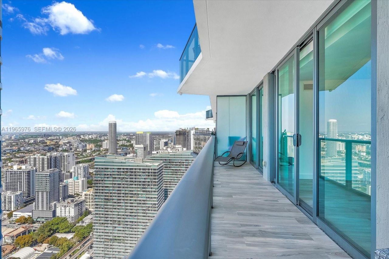 1300 S Miami Ave , Unit 4807, Miami, FL 33130 Photo