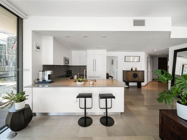 68 SE 6th St, Unit 1201, Miami, FL 33131