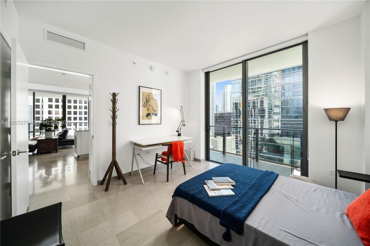 68 SE 6th St, Unit 1201, Miami, FL 33131 Photo