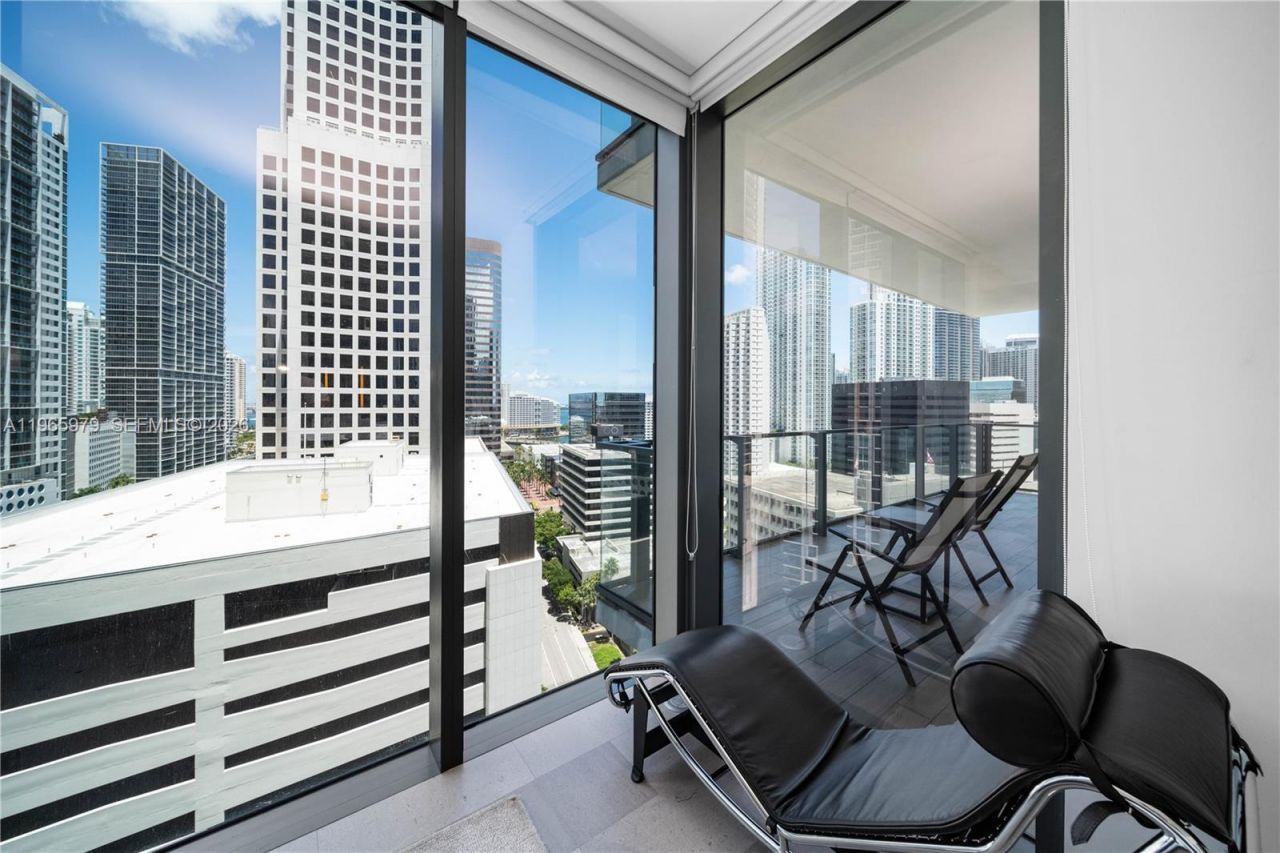68 SE 6th St, Unit 1201, Miami, FL 33131 Photo