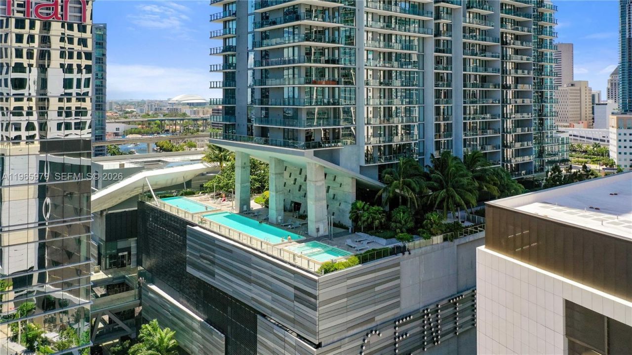 68 SE 6th St, Unit 1201, Miami, FL 33131 Photo