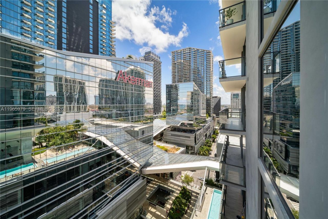 68 SE 6th St, Unit 1201, Miami, FL 33131 Photo