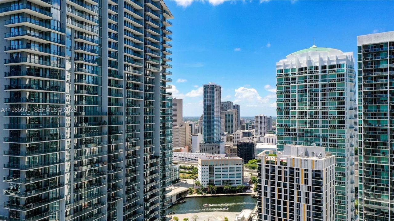 68 SE 6th St, Unit 1201, Miami, FL 33131 Photo