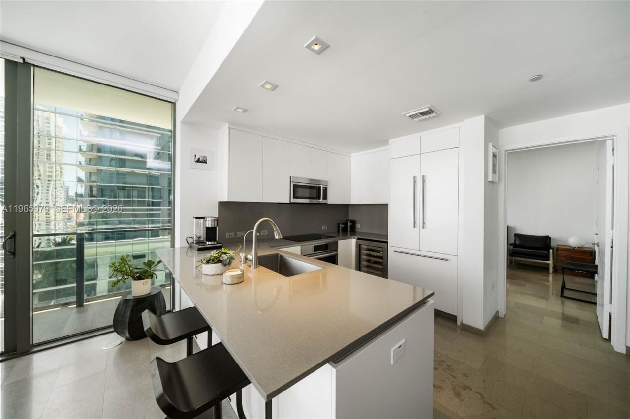 68 SE 6th St, Unit 1201, Miami, FL 33131 Photo