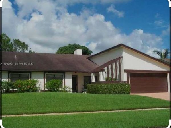 114 Sevilla Ave , Royal Palm Beach, FL 33411