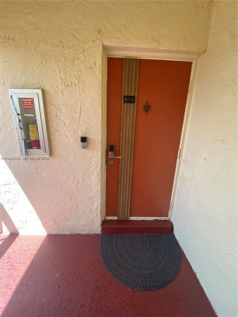 8530 SW 149th Ave, Unit 912, Miami, FL 33193 Photo