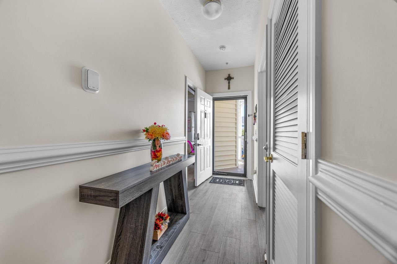 4933 Crab Pond Ct.  Photo 5