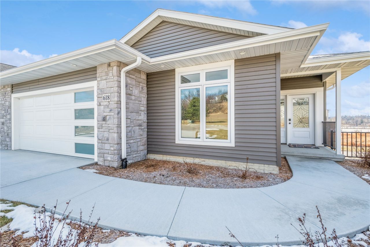 618 J Ave Ne, Cedar Rapids, IA 52402 Main Photo