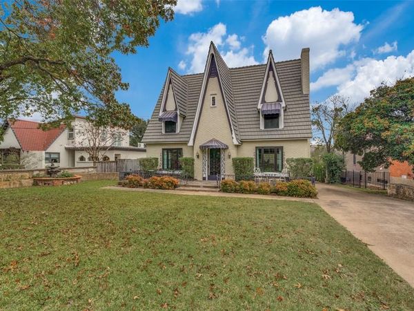 700 N Oak Cliff Boulevard, Dallas, TX 75208