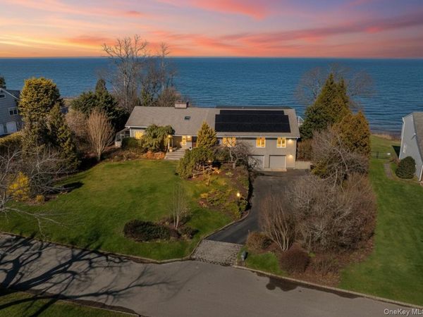 11 Seacliff Lane, Miller Place, NY 11764