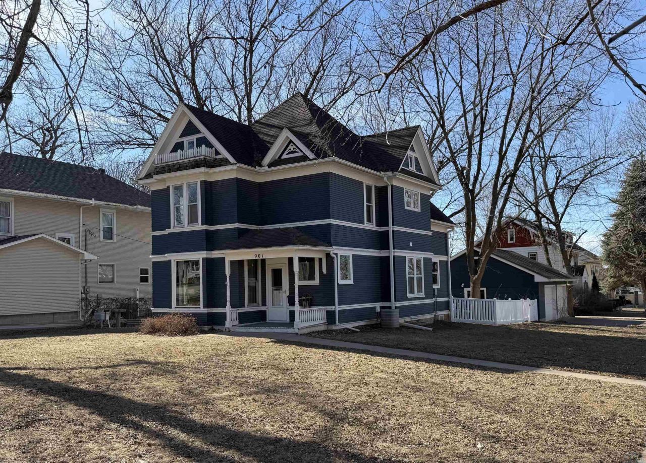 901 Central Ave Sw, Lemars, IA 51031 Main Photo