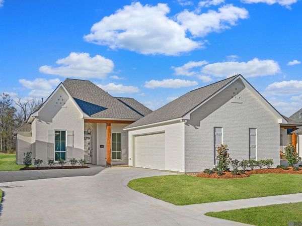 38166 Sweet Briar Dr, Prairieville, LA 70769