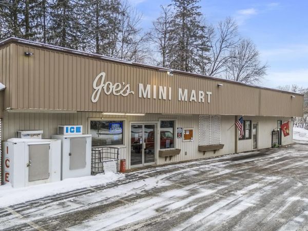 96 Lake Avenue, Lake Luzerne, NY 12846