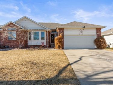 1004 SHOAL POINTE Drive, CARTER LAKE, IA 51510