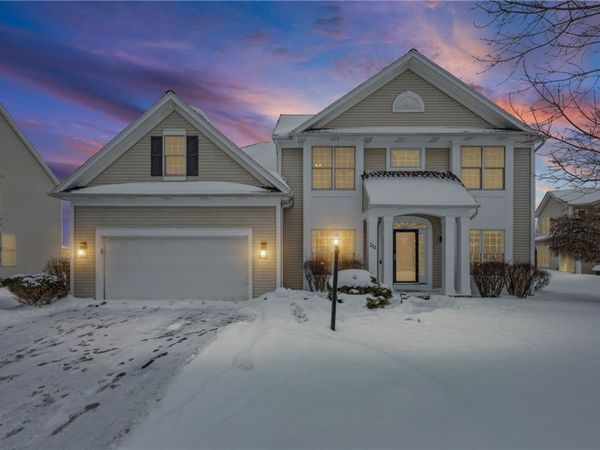 211 Barclay Square Dr Drive, Rochester, NY 14618