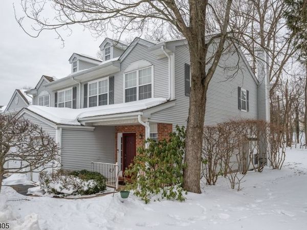 63 HICKORY WAY, Mount Arlington, NJ 07856