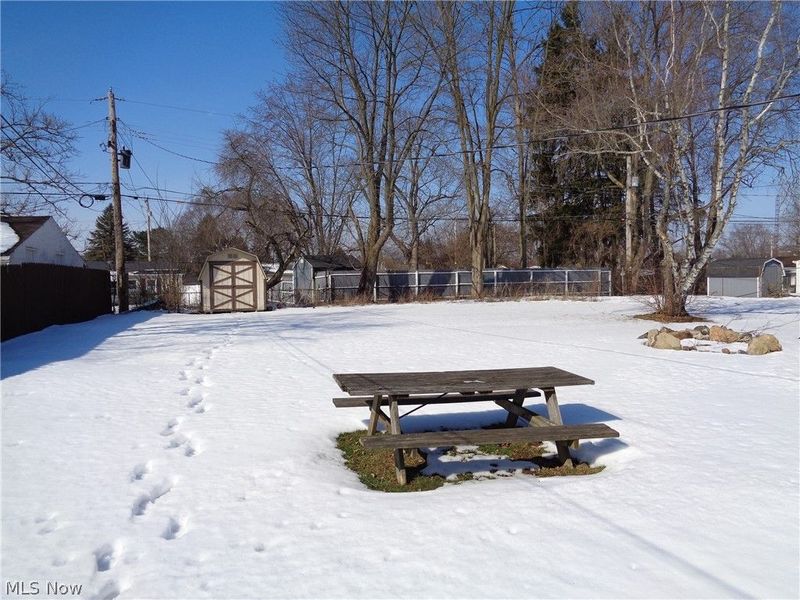 3843 Roosevelt Avenue NE, Canton, OH 44705 Photo 3