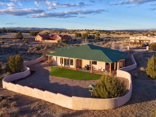 14 Calle Capulin, Santa Fe, NM 87507