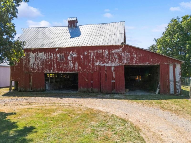 7764 Glaze Road, New Holland, OH 43145 Photo 10