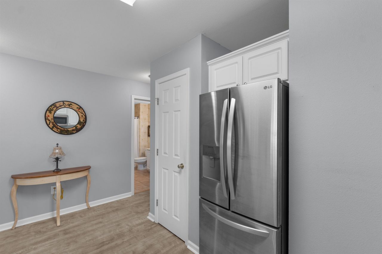 715 Blue Stem Dr. Photo 10