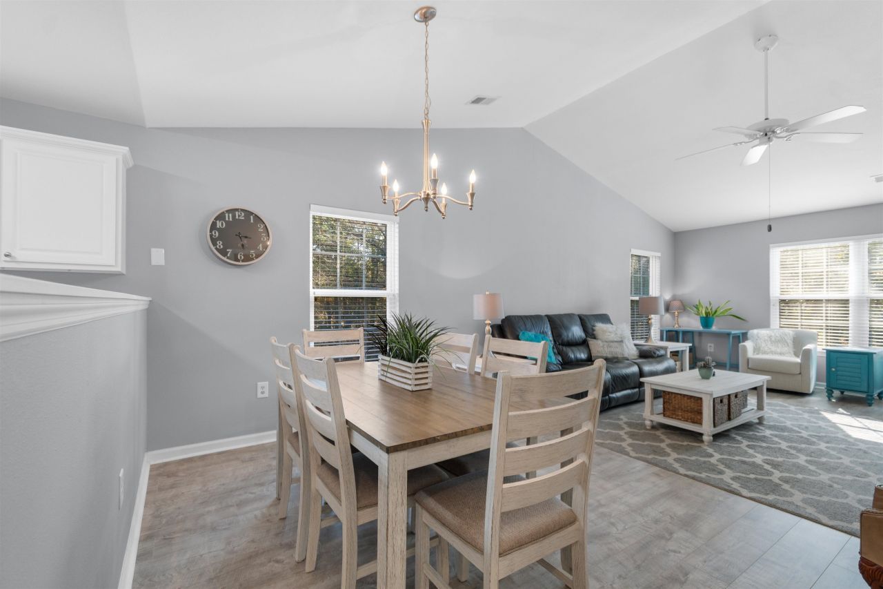 715 Blue Stem Dr. Photo 11