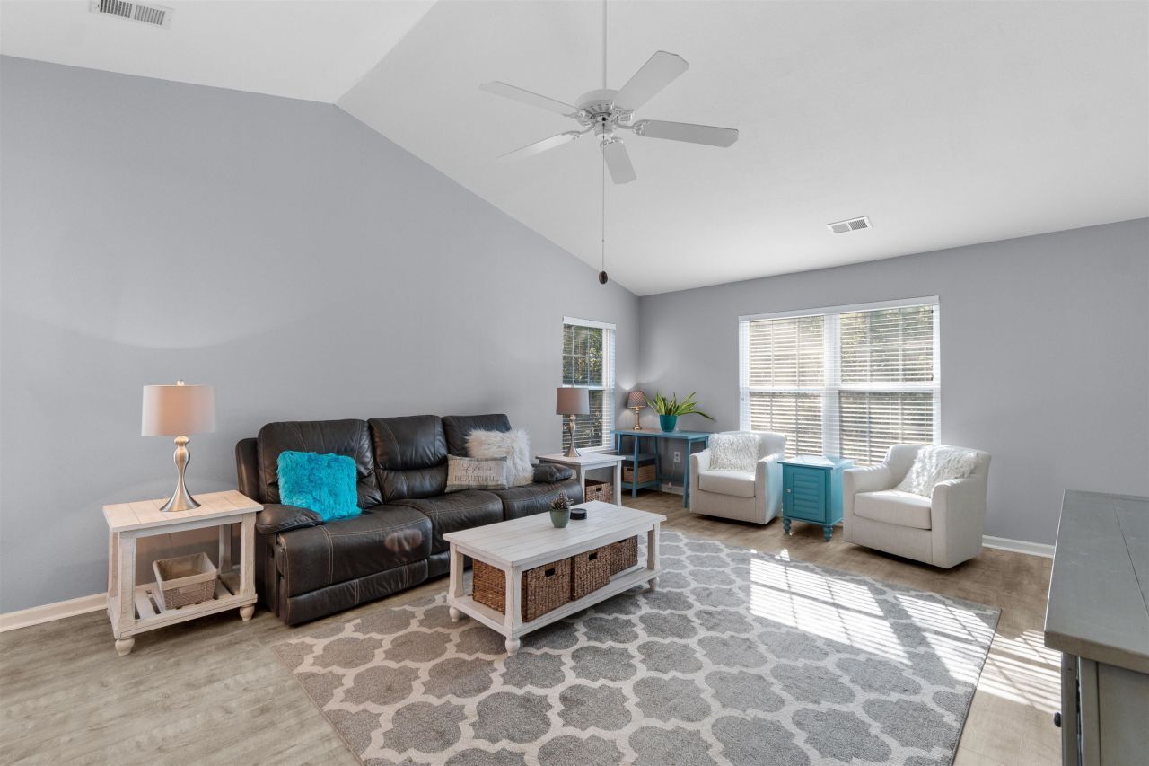 715 Blue Stem Dr. Photo 14