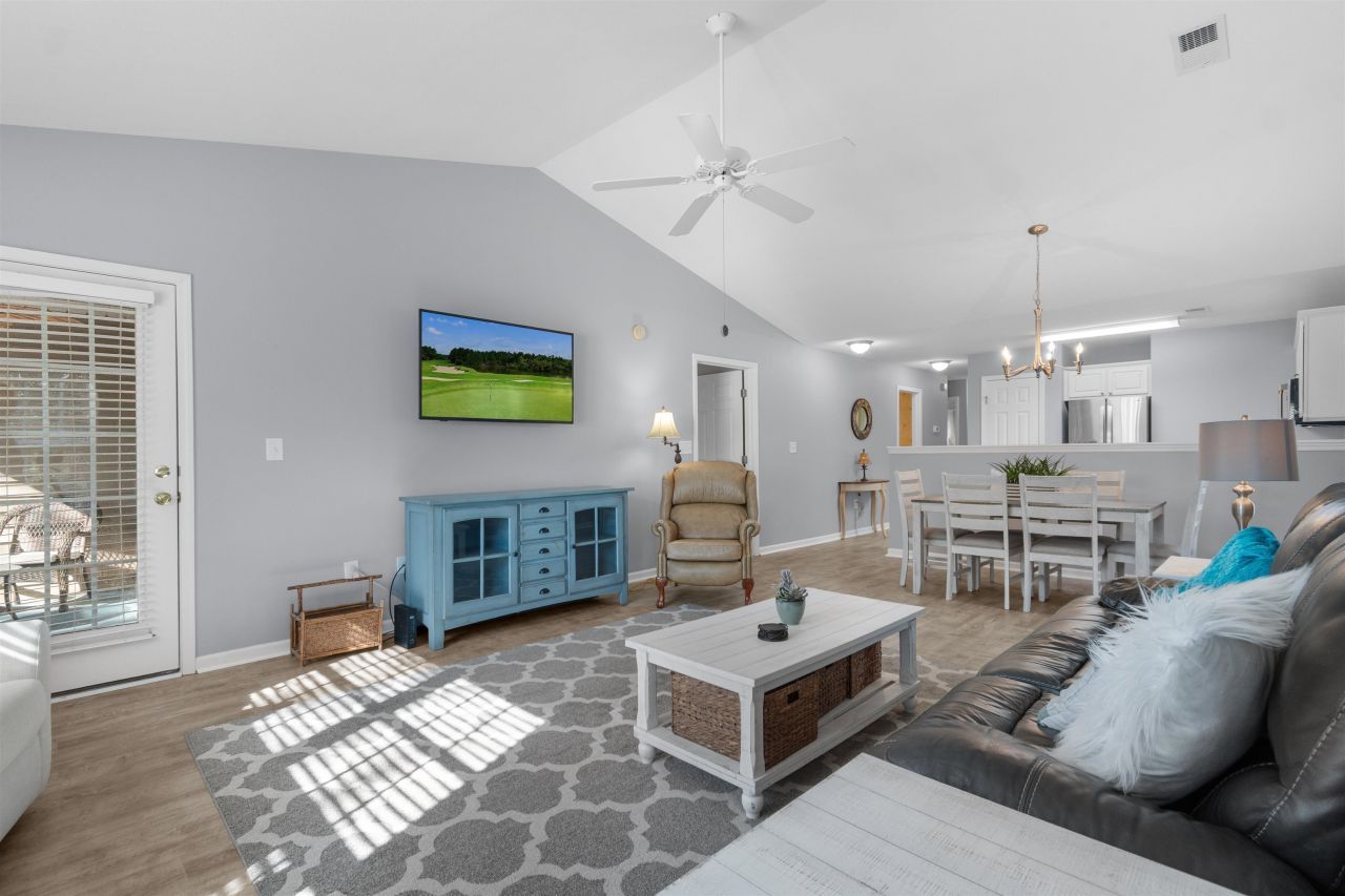 715 Blue Stem Dr. Photo 16